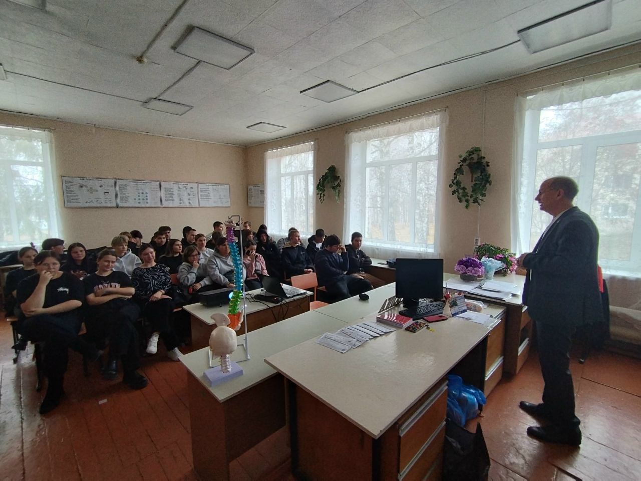 Саратовским студентам рассказали о подвиге доноров в годы Великой Отечественной войны